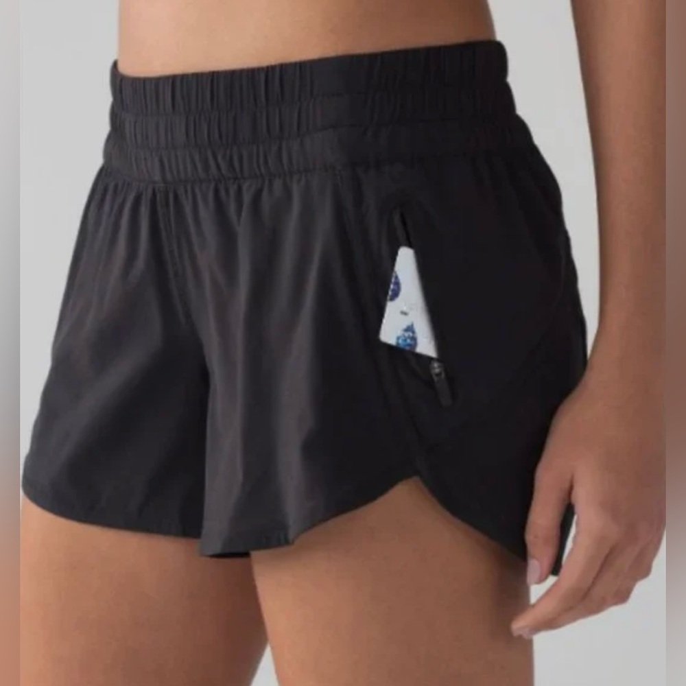 Lululemon Tracker Shorts Lined Inseam 4” In Black Size 4